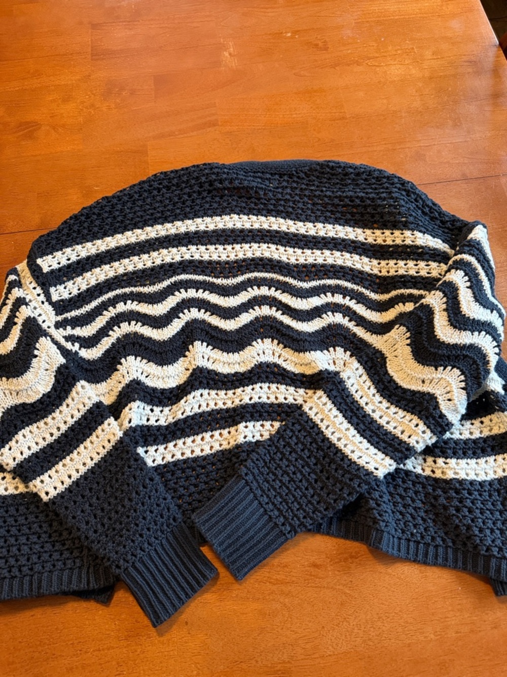 American Eagle Outfitters navy blue and white  Striped Crochet Cardigan - Picture 4 of 4